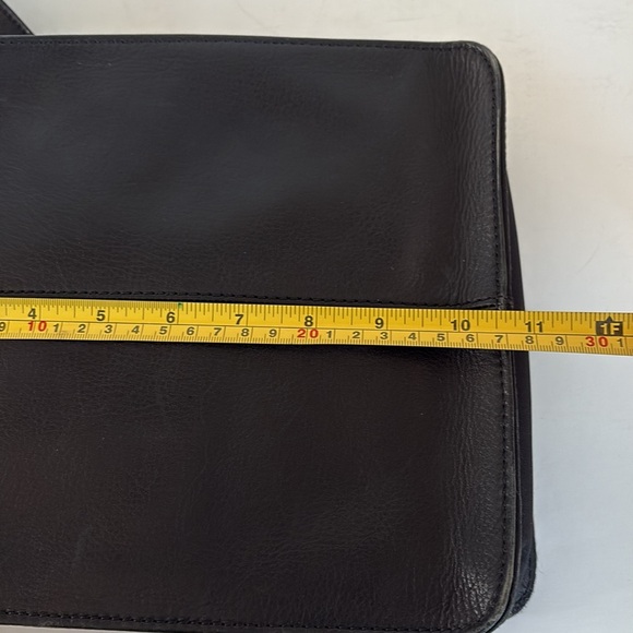 Fossil black leather messenger crossbody adjustable strap bag card pen slots - Picture 14 of 16